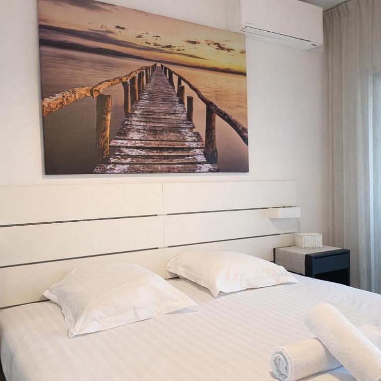 BEAUTIFUL 1 - BR APARTMENT - Next To Rue Antibes - Apartment - 5