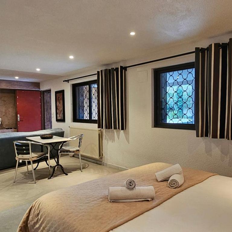 Le Clos Saint Jean, vue Cité, piscine et parking - Studio mit Poolblick - 4