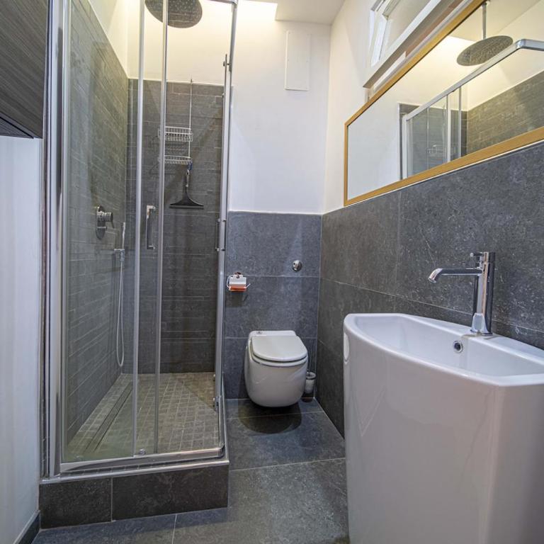 Rocco's Home at the Colosseum - Appartamento con 2 Camere da Letto - 11