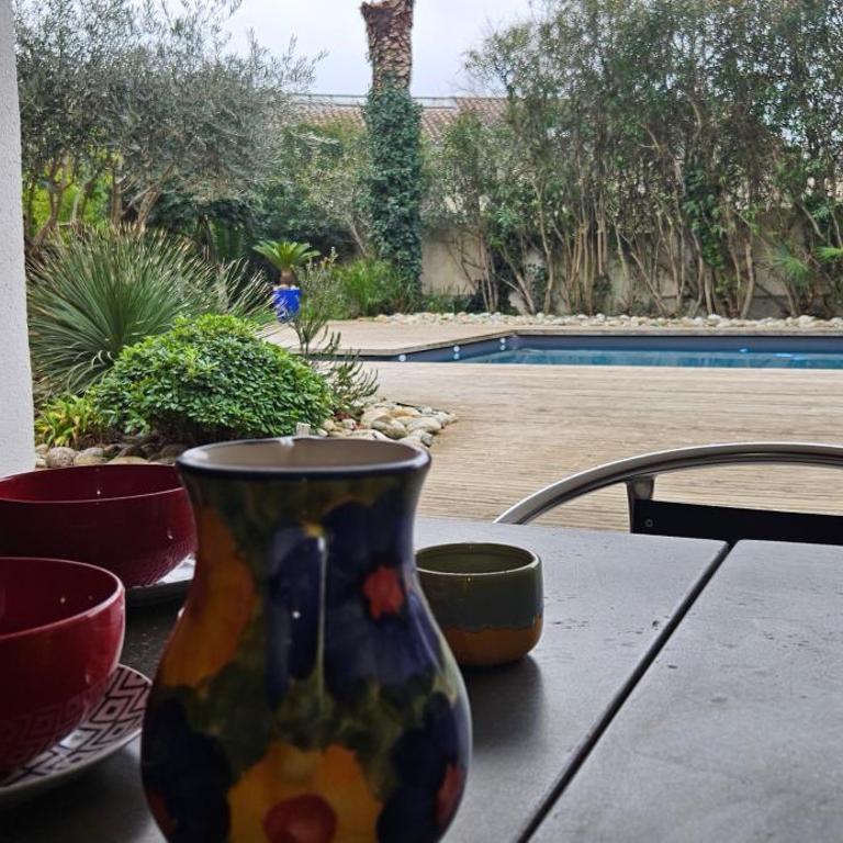 Le Clos Saint Jean, vue Cité, piscine et parking - Studio mit Poolblick - 39