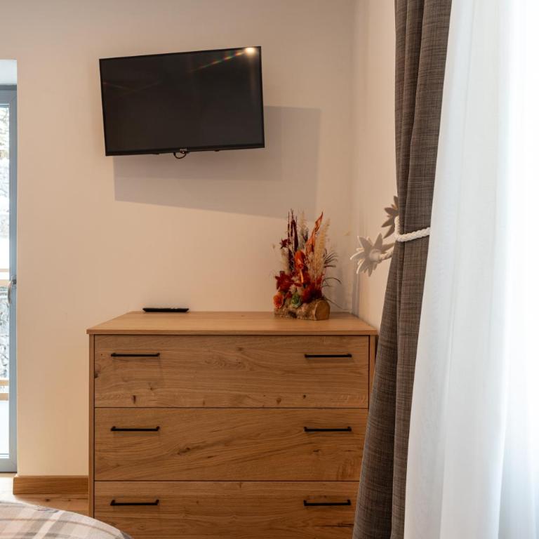 Alpen Blumen - Appartamenti - Appartamento Deluxe con 2 Camere da Letto e Balcone - 82