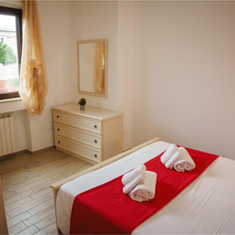 SEVENTEEN BLACK APARTMENT -With garden and private parking just 5 minutes walk from the historic center - Two-Bedroom Apartment - 32