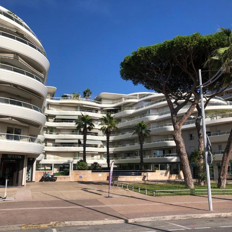 T2 & Garage FRONT DE MER résidence de Standing - One-Bedroom Apartment - 1