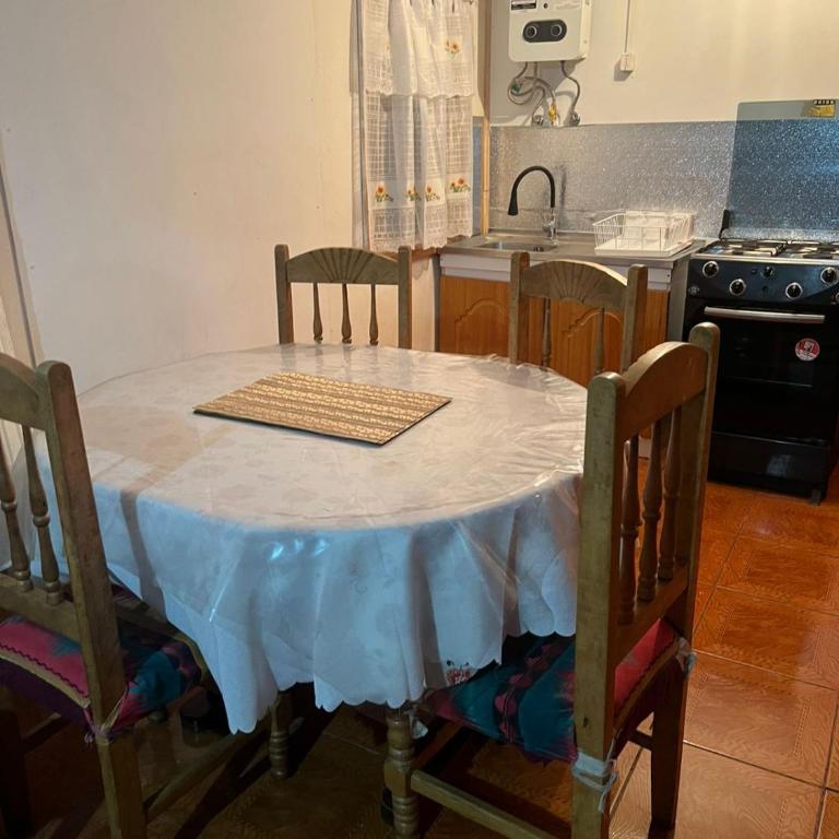 Casa Villa Mañihuales - Three-Bedroom House - 9