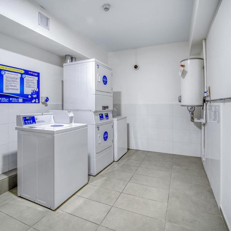 City Living- 2D with WIfi - Two-Bedroom Apartment - 12