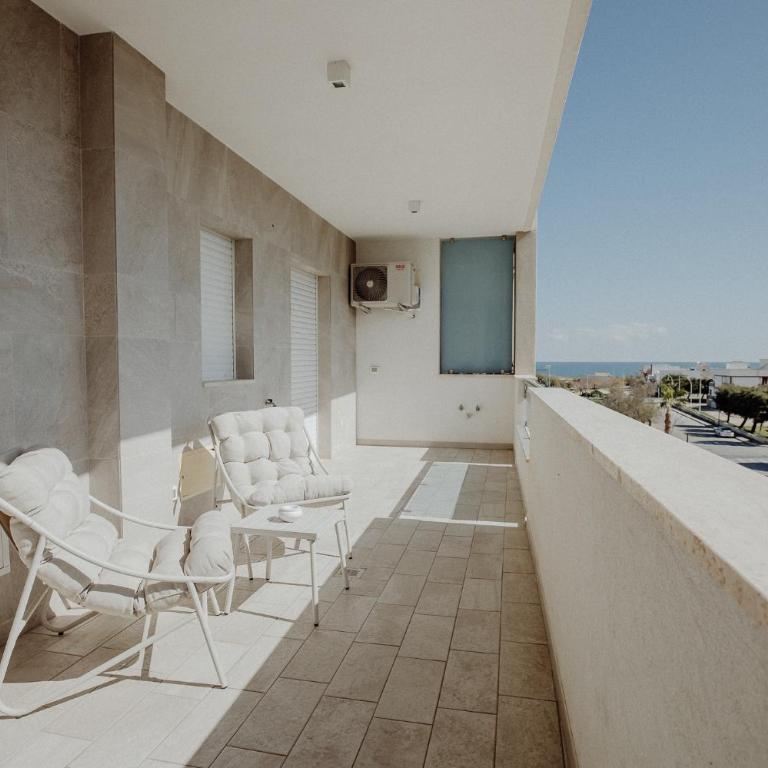 Moments by MONHOLIDAY - Two-Bedroom Apartment - 1