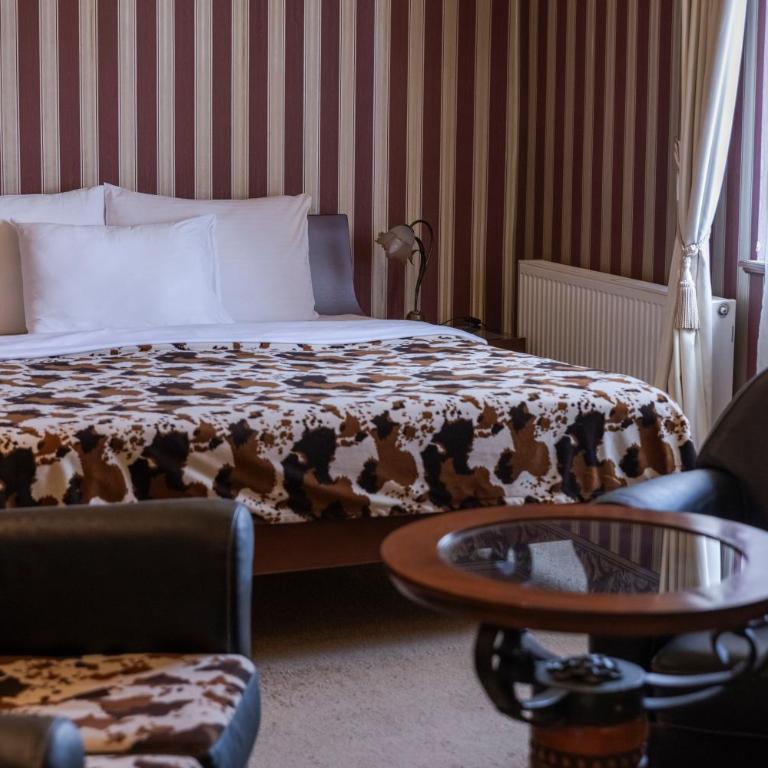 Garni Hotel Garson-Lux NS - Deluks Dvokrevetna Soba sa Bračnim Krevetom/Zasebnim Krevetima - 6