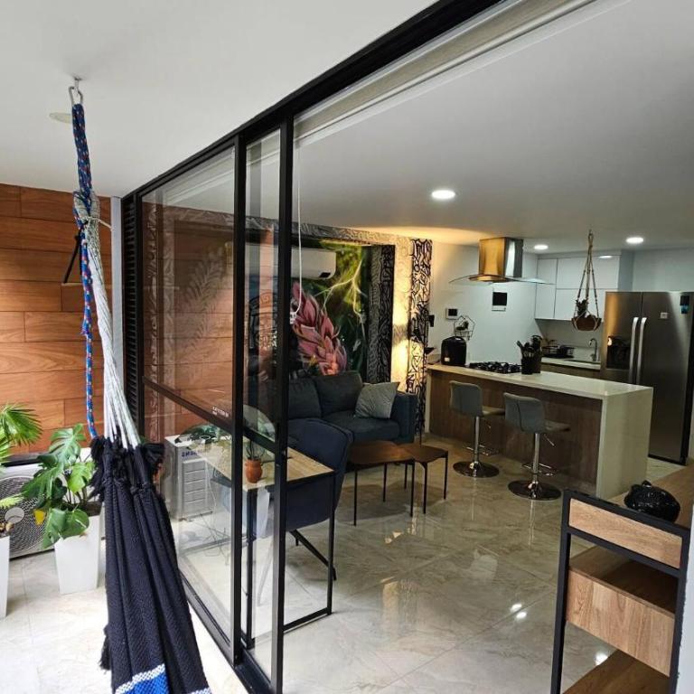 Laureles Belen Studio Balcony & Garage - One-Bedroom Apartment - 12