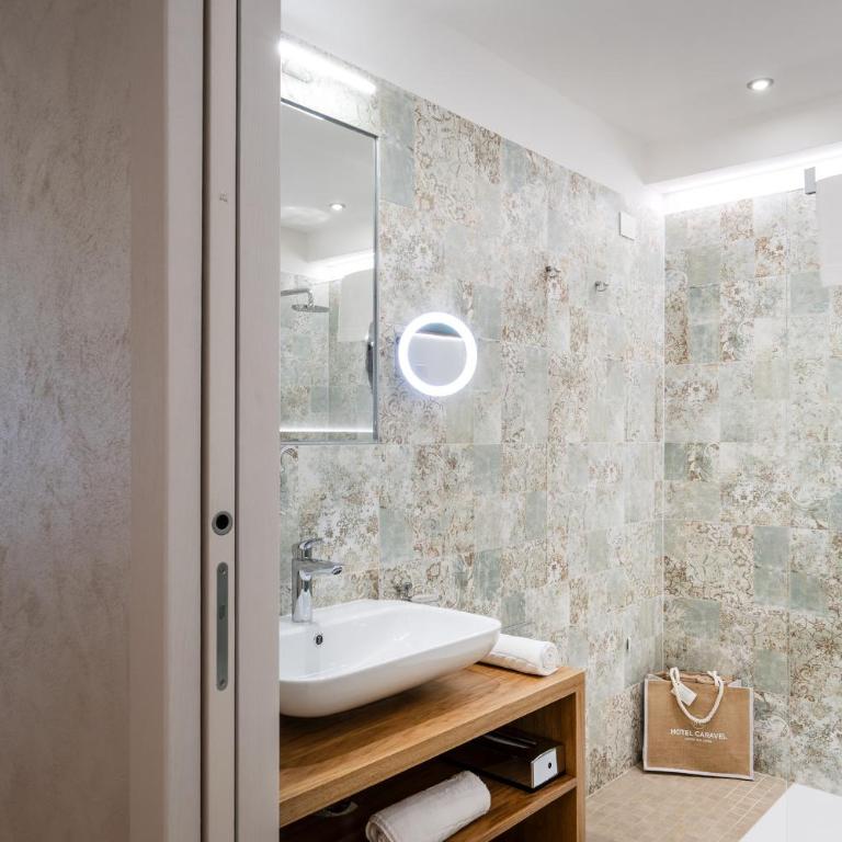 Hotel Caravel - Junior Suite con Balcone - 5
