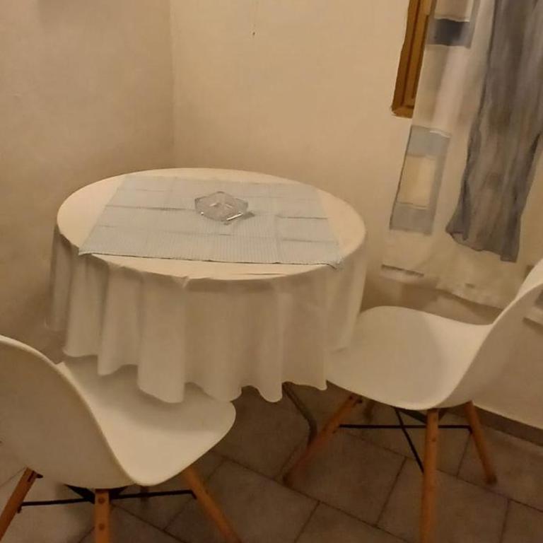 Controvento near train station - Two-Bedroom Apartment - 14
