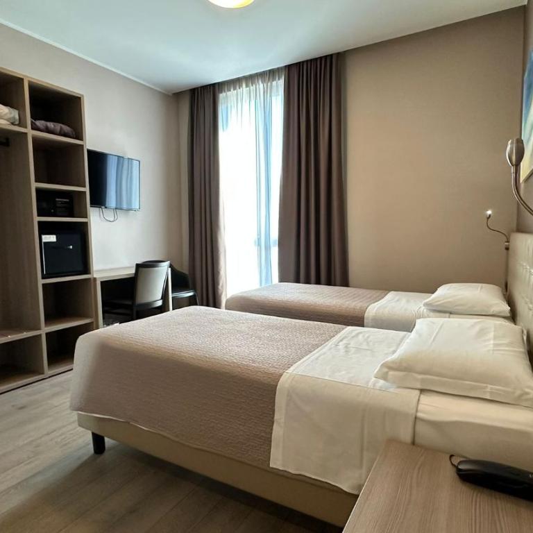 Hotel Folen - Camera Doppia con Letti Singoli - 14