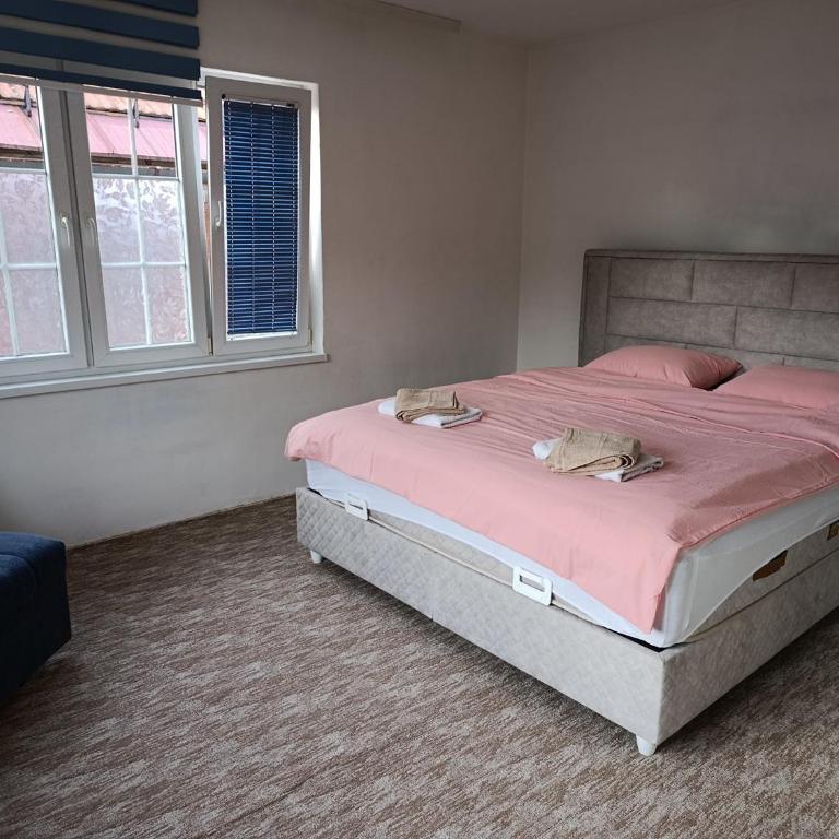 Apartments Holiday - Apartman sa 1 Spavaćom Sobom, Balkonom i Pogledom na Planinu - 16