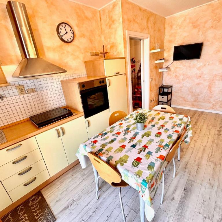 Bilo PESARO VICINO AL MARE CON ARIA CONDIZIONATA E IN CENTRO - Appartamento con 1 Camera da Letto - 2