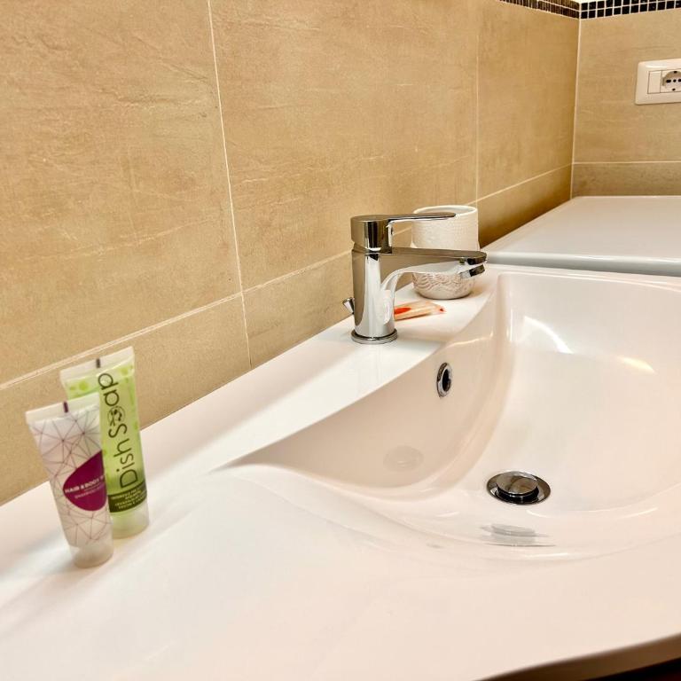 Bilo PESARO VICINO AL MARE CON ARIA CONDIZIONATA E IN CENTRO - Appartamento con 1 Camera da Letto - 3