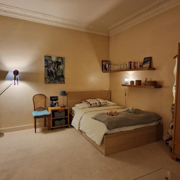 2 Private rooms in an Elegant Haussmannian Appartement - Double Room - 26