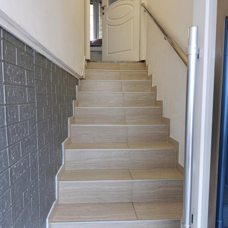Apartments Holiday - Apartman sa 1 Spavaćom Sobom, Balkonom i Pogledom na Planinu - 2