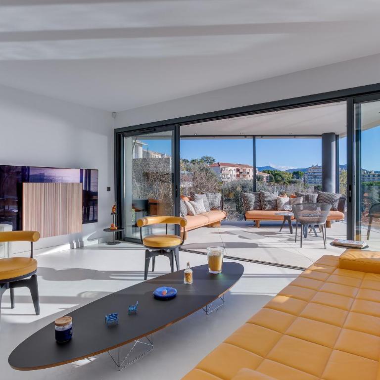 Villa Alba VI4498 by Riviera Holiday Homes - Villa Deluxe - 12