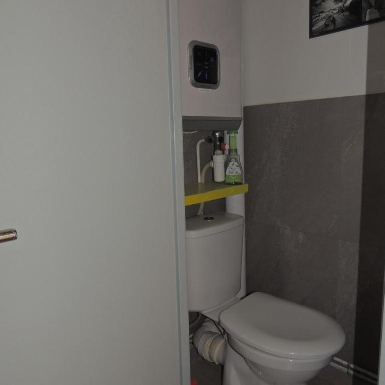 Agreable T2 1 chambre plage à 4 mn CLIM Parking Wifi - Appartement 1 Chambre - 51