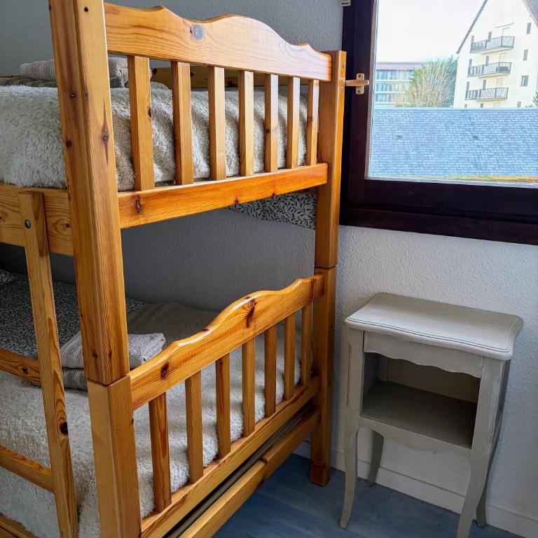 Chaleureux appartement 2 chambres, proche centre-ville et accès mer - Two-Bedroom Apartment - 7