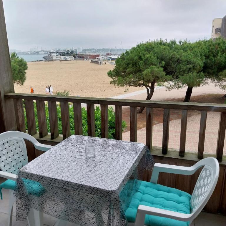 Studio balcon vue mer- Face plage des Minimes- La Rochelle - Monolocale - 1