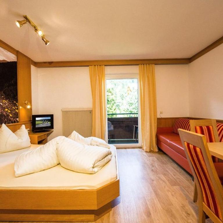 B&B Kaiserstube - Dreibettzimmer mit Balkon - 1