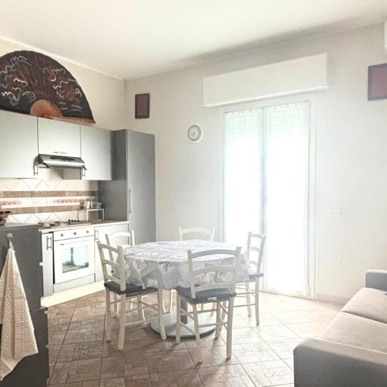 CN030 - Cesenatico, ampio bilocale con aria condizionata - Appartamento con 2 Camere da Letto - 1