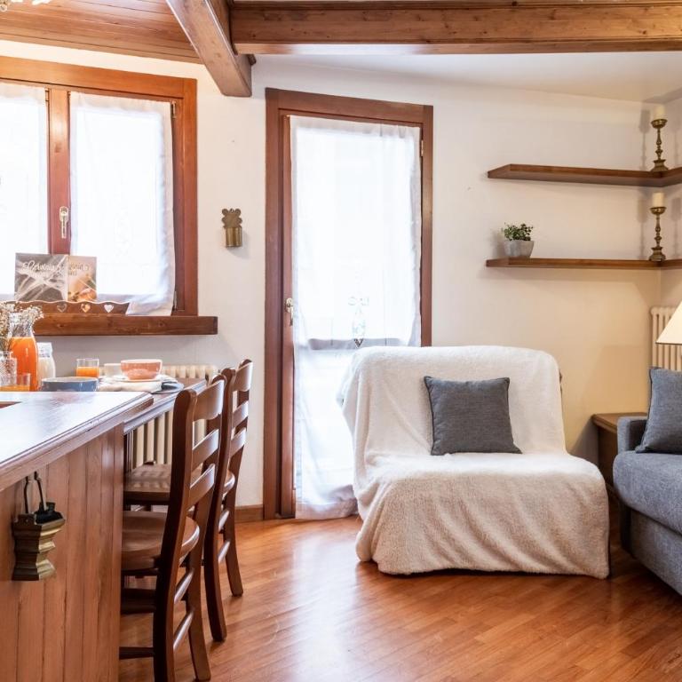 HelloCHALET Derby - Heart of Cervinia, Balcony & Lifts 1 Min Walk - Appartamento con 1 Camera da Letto e Balcone - 10