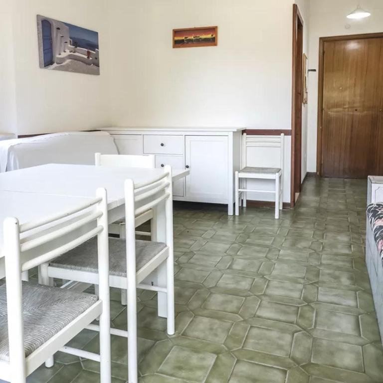 M085 - Marcelli, trilocale con giardino al Residence MareVerde - Appartamento con 2 Camere da Letto - 5