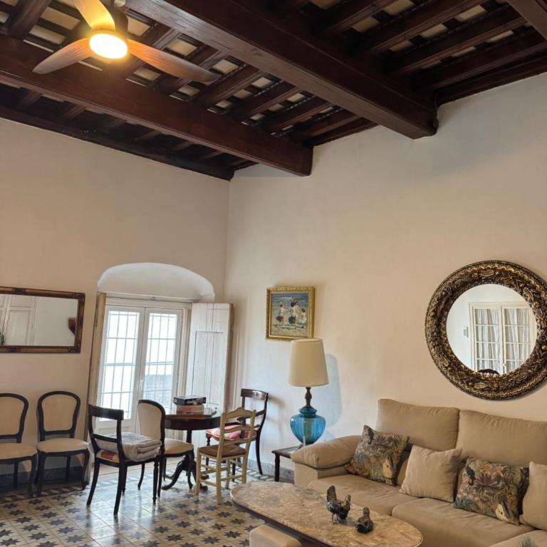 Gran casa señorial de 300m en centro histórico - Apartamento - 3
