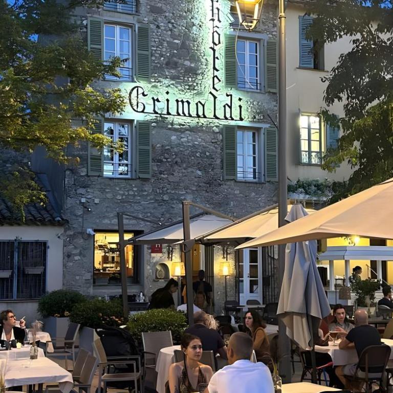 Le Grimaldi - Chambre Triple avec Douche - 4