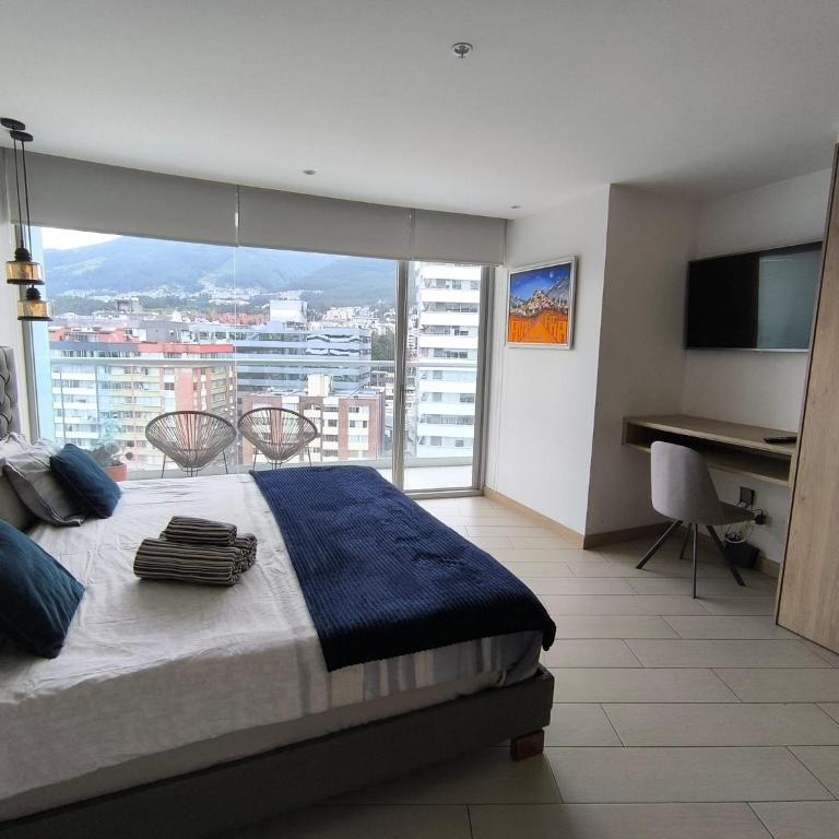 ONE Luxury Suite Super King Bed & Volcano View - Suite Executive - 2