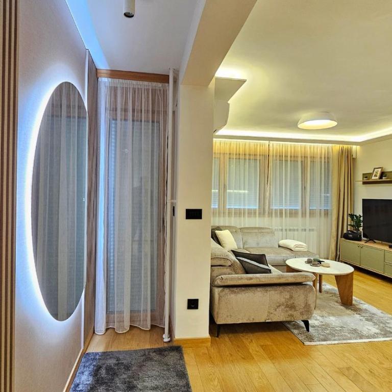 Modern apartment near the center of Novi Sad - One-Bedroom Apartment with City View - 11