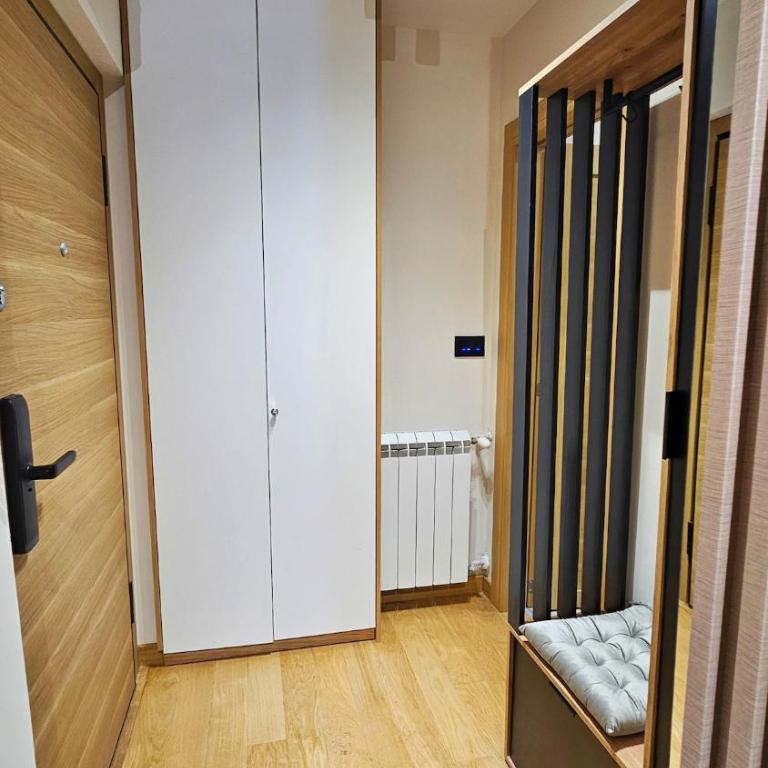 Modern apartment near the center of Novi Sad - One-Bedroom Apartment with City View - 28
