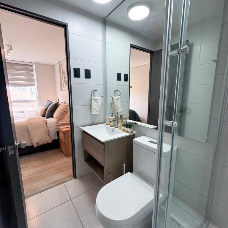 Depto moderno cerca del Estadio Nacional con Check in digital y Parking - Two-Bedroom Apartment - 15