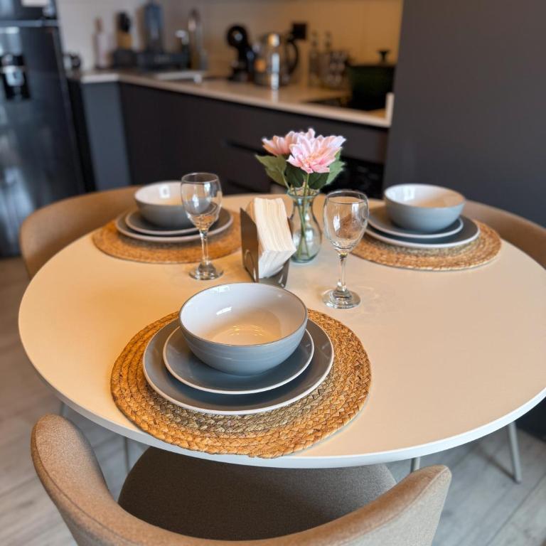 Depto moderno cerca del Estadio Nacional con Check in digital y Parking - Two-Bedroom Apartment - 13