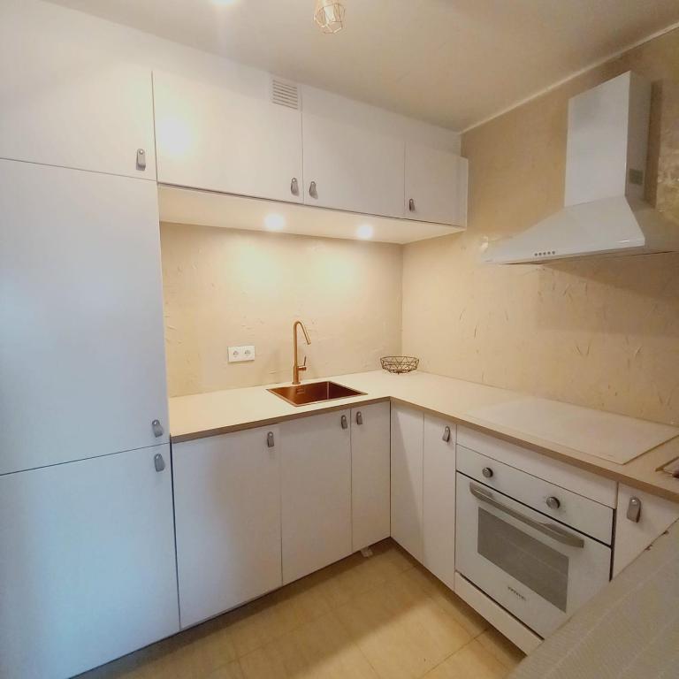 2-bedroom penthouse in the heart of Torrevieja with a sea view - Apartamento de 2 dormitorios - 9