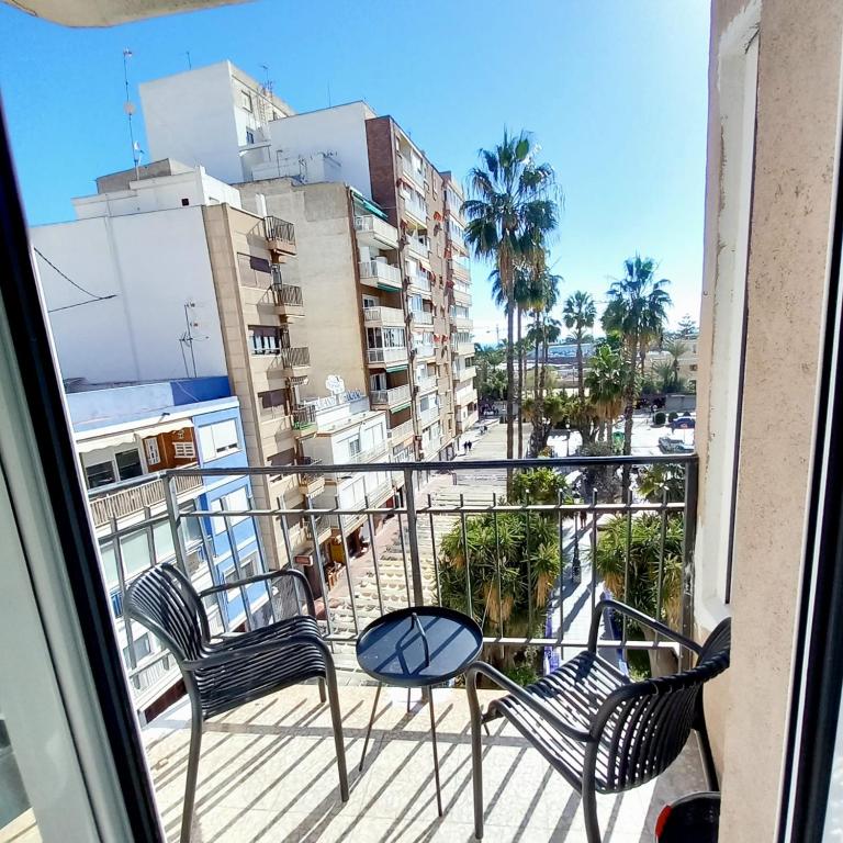 2-bedroom penthouse in the heart of Torrevieja with a sea view - Apartamento de 2 dormitorios - 13