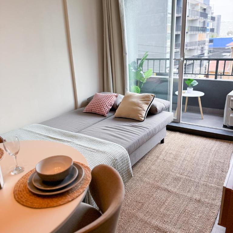 Depto moderno cerca del Estadio Nacional con Check in digital y Parking - Two-Bedroom Apartment - 9