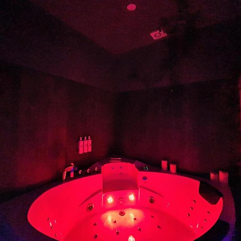 Le Jacuzzi Room - Appartement Supérieur 2 Chambres - 3