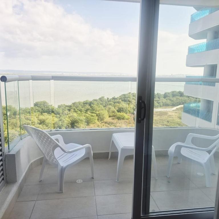 Cielo Mar LaBoquilla Blue sea beach Cartagena - Three-Bedroom Apartment - 5