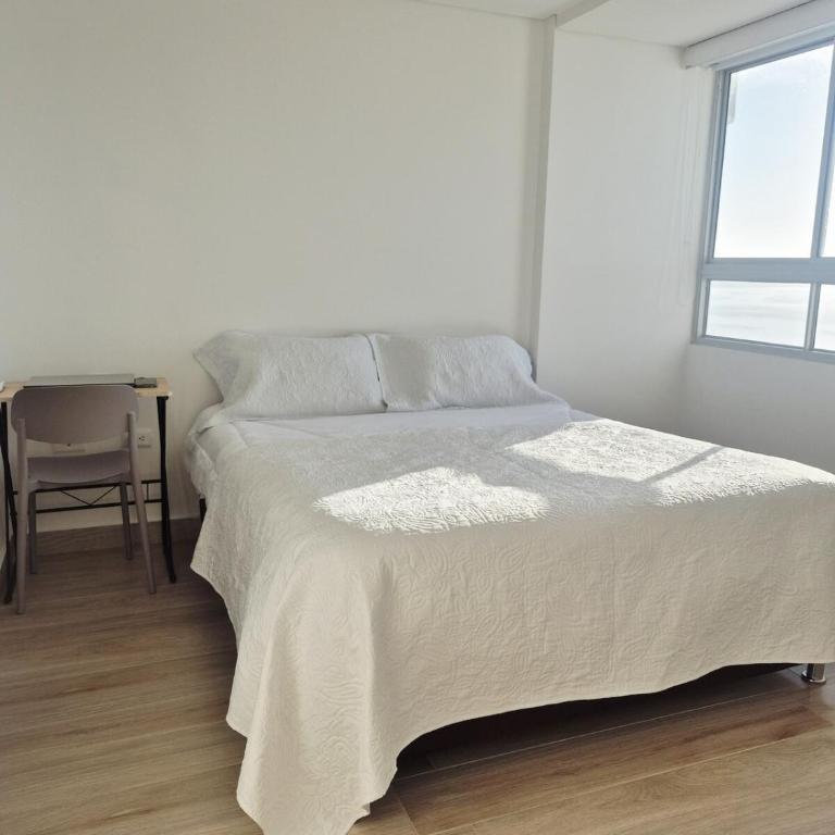 Cielo Mar LaBoquilla Blue sea beach Cartagena - Three-Bedroom Apartment - 60