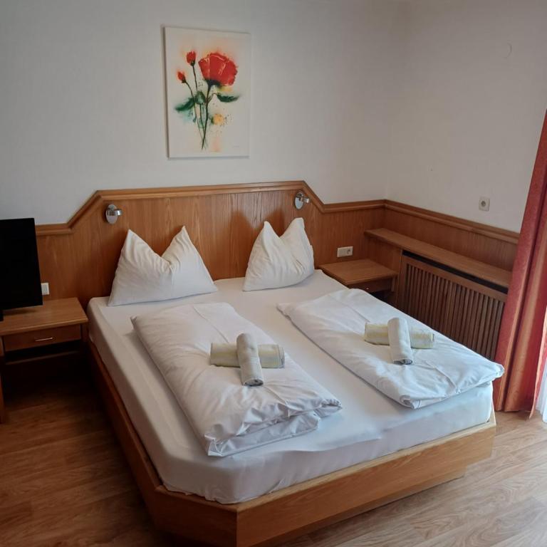 B&B Kaiserstube - Doppelzimmer mit Balkon - 3