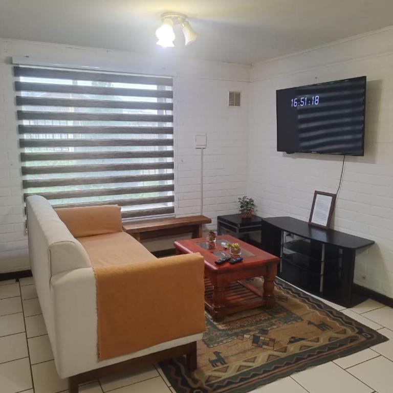 Hospedajes Pucon - Three-Bedroom House - 1