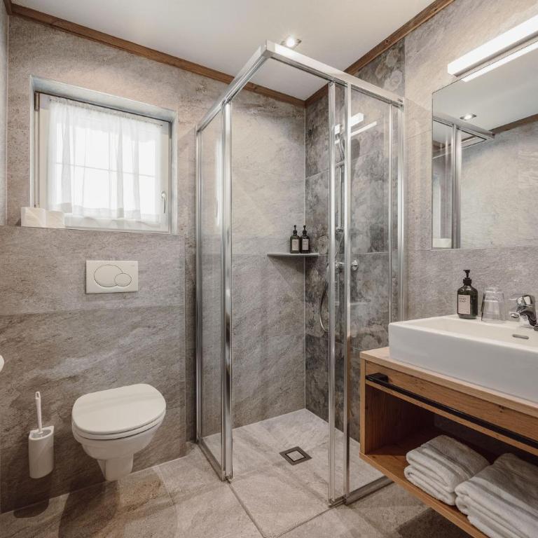 Hotel loj - our kind of place - Camera Quadrupla Deluxe - 8