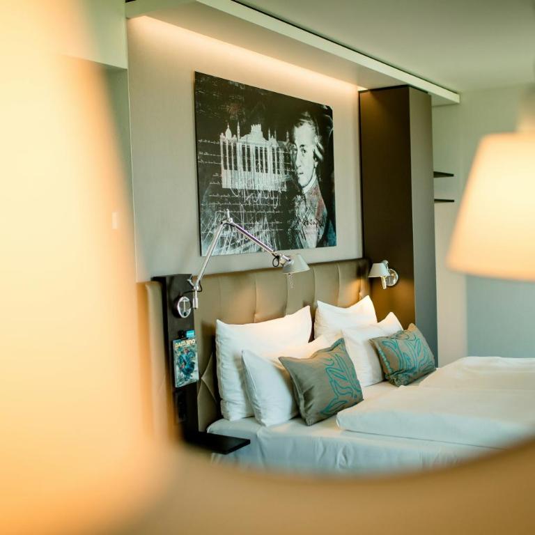 Motel One Salzburg-Mirabell - Standard Doppelzimmer - 3