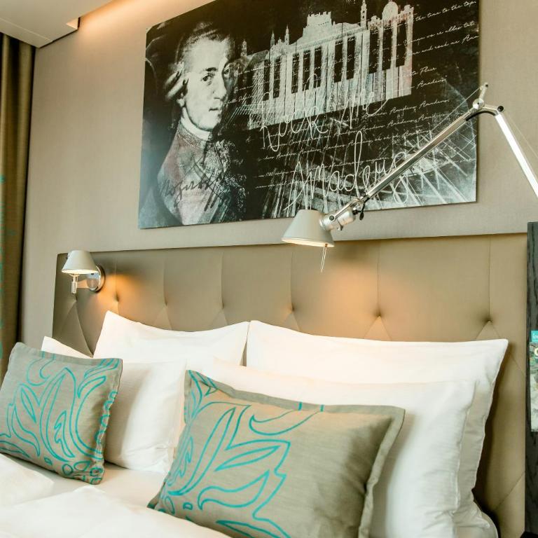 Motel One Salzburg-Mirabell - Standard Doppelzimmer - 2