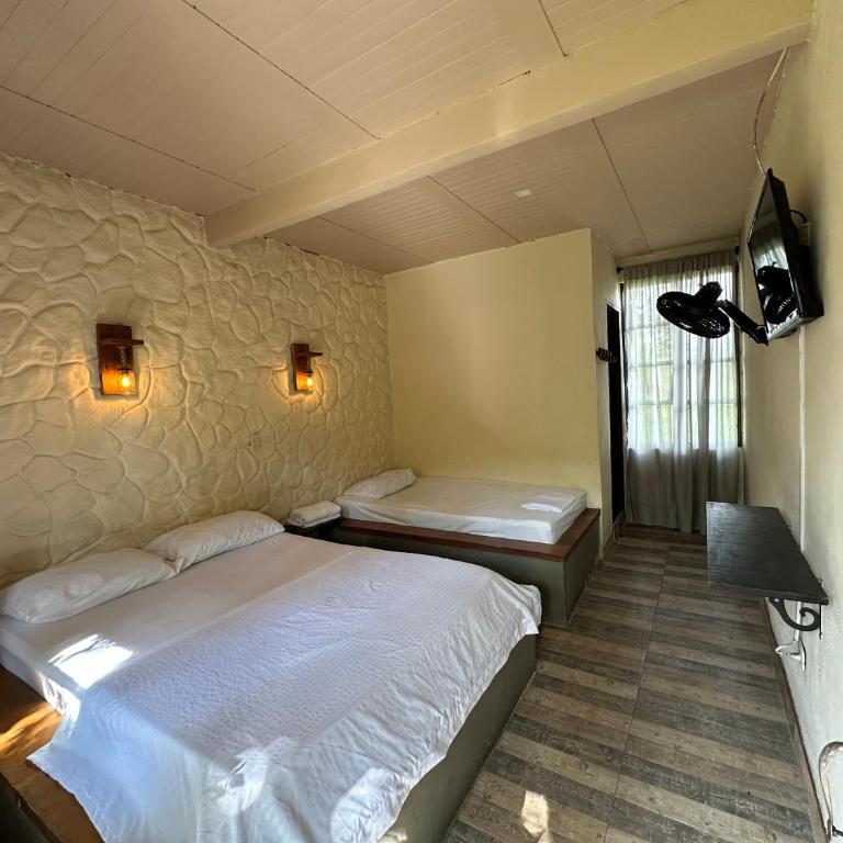 New Western Llanos Stay - Habitación Triple Básica - 2