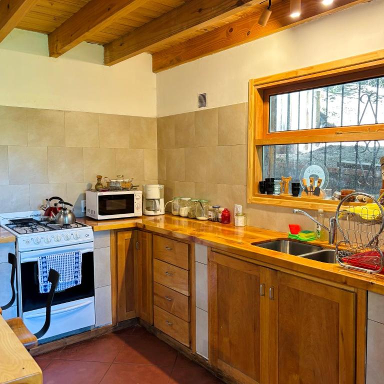 Casa Cabaña de Alquiler Turístico para Vacacionar con Familia o Amigos en San Martin de los Andes Capacidad 6 más 2 Personas - Casa de 2 dormitorios - 10