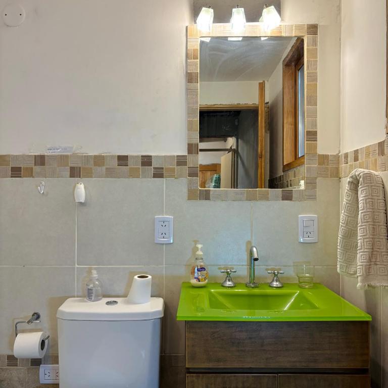 Casa Cabaña de Alquiler Turístico para Vacacionar con Familia o Amigos en San Martin de los Andes Capacidad 6 más 2 Personas - Casa de 2 dormitorios - 25