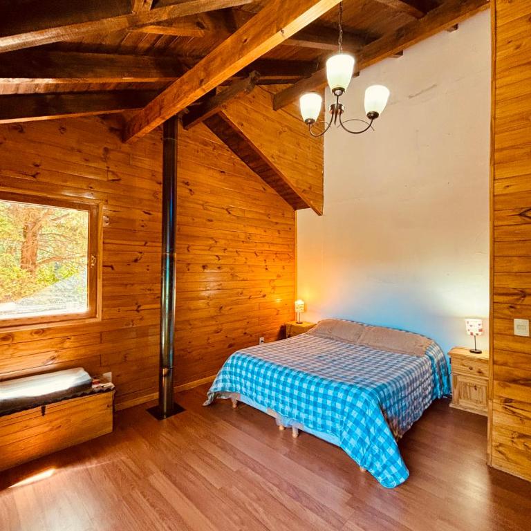 Casa Cabaña de Alquiler Turístico para Vacacionar con Familia o Amigos en San Martin de los Andes Capacidad 6 más 2 Personas - Casa de 2 dormitorios - 5